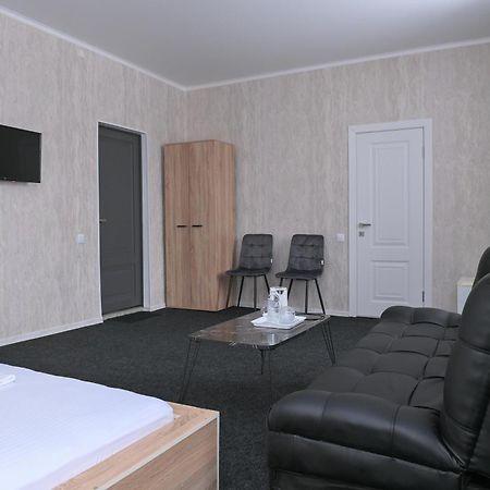 Hotel Fresh Aqtöbe Exteriör bild