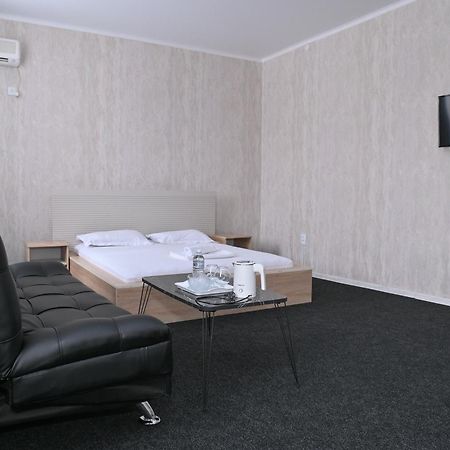 Hotel Fresh Aqtöbe Exteriör bild