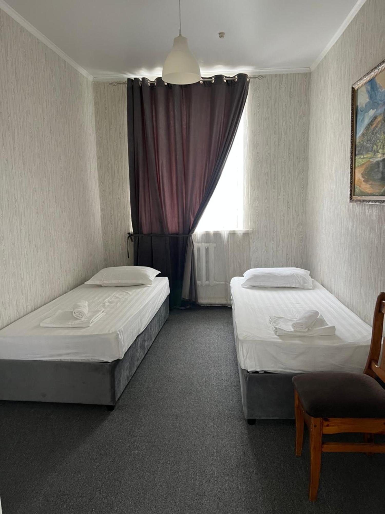 Hotel Fresh Aqtöbe Exteriör bild